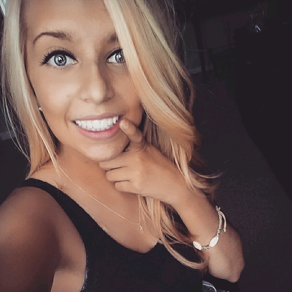 Meet your Posher, Lexi